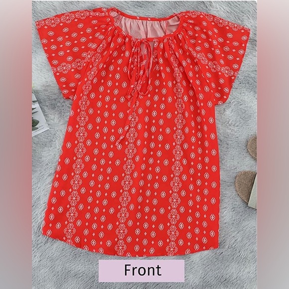 Large Red Short-Sleeved Patterned Blouse - Picture 2 of 3